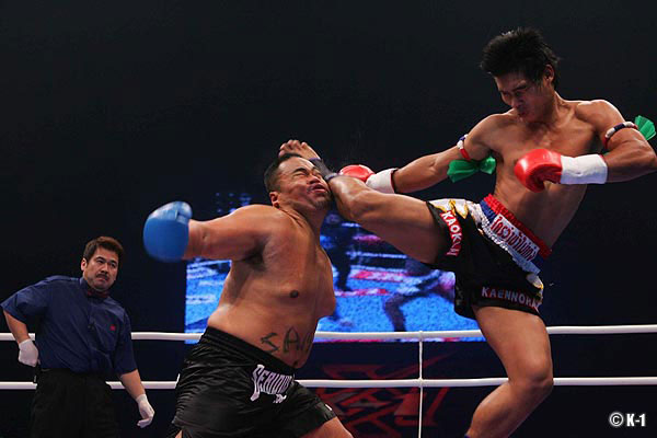 Phuket-fight-night-thai-boxing-1