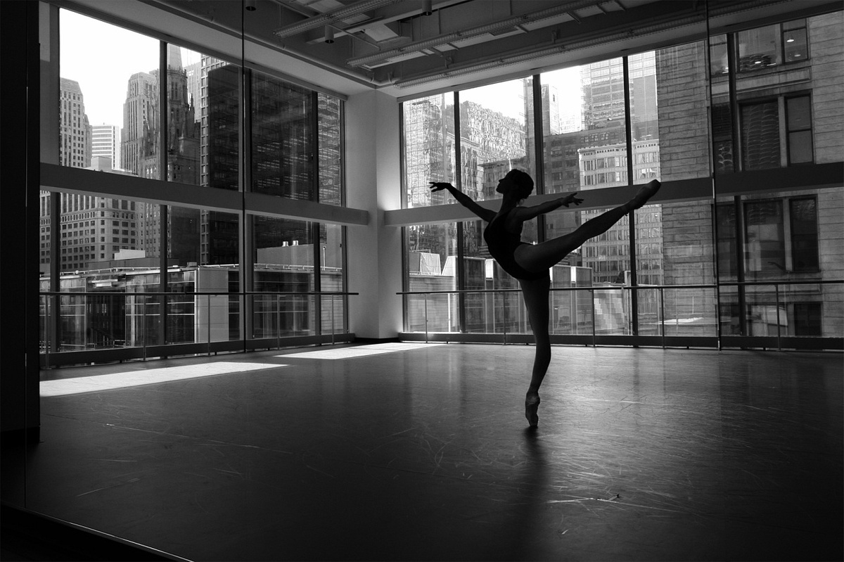 ballet-black-and-white-dance-Favim_com-284260