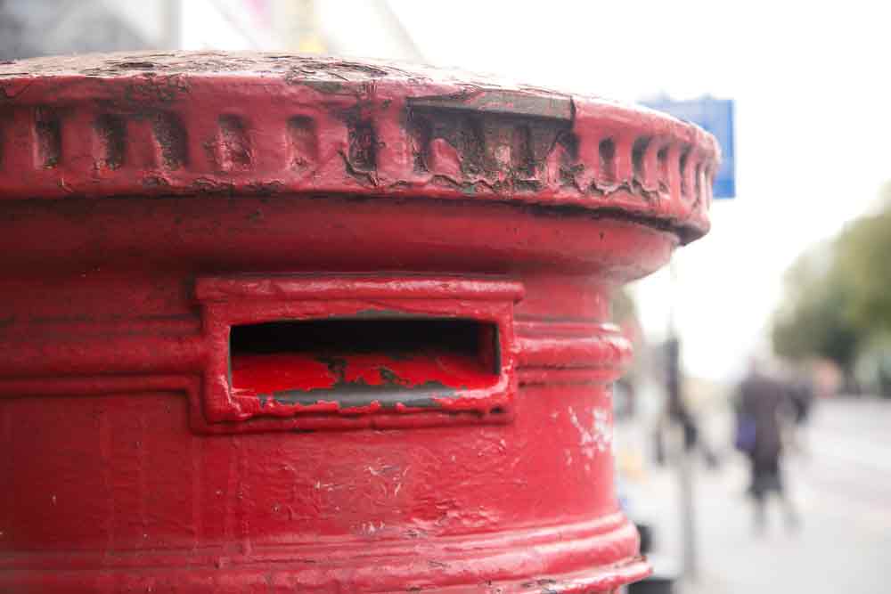 traditional-english-red-mailbox_web