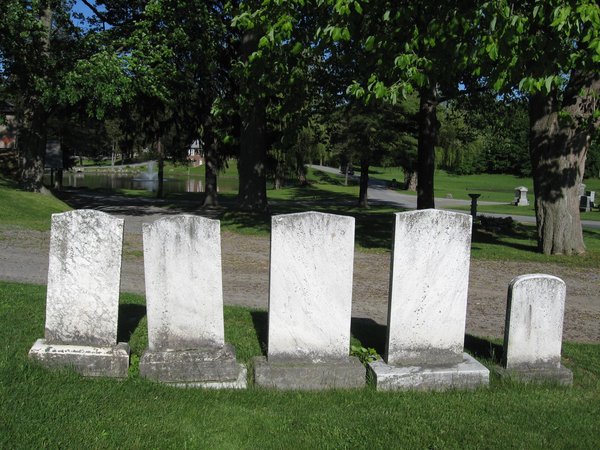 Blank_Headstone_Stock_by_moonfreak_stock
