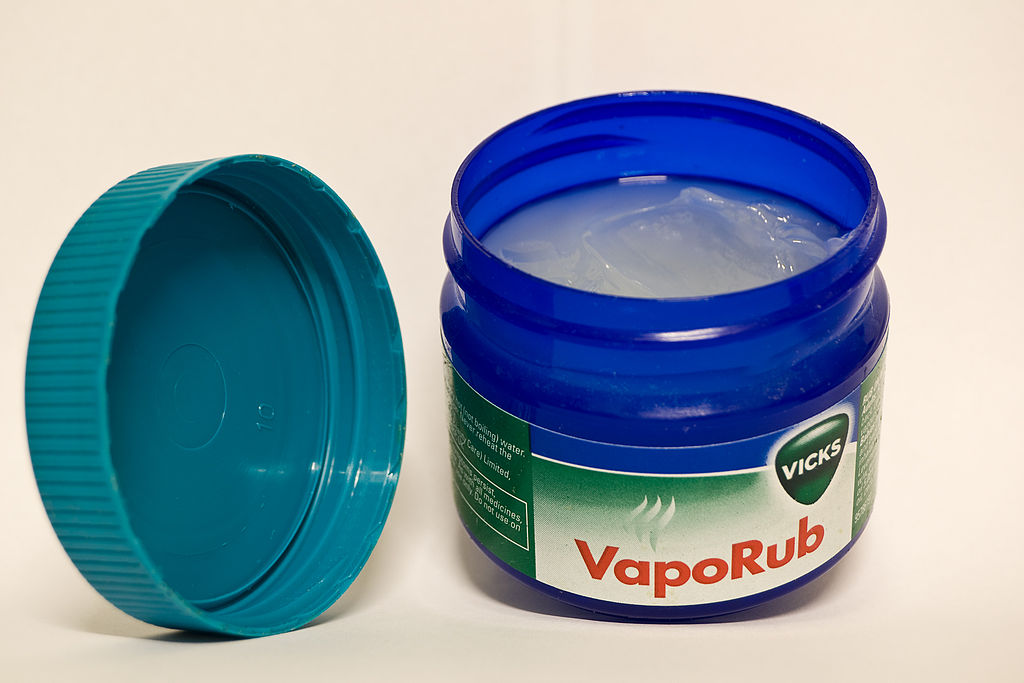 1024px-Vicks_vaporub1