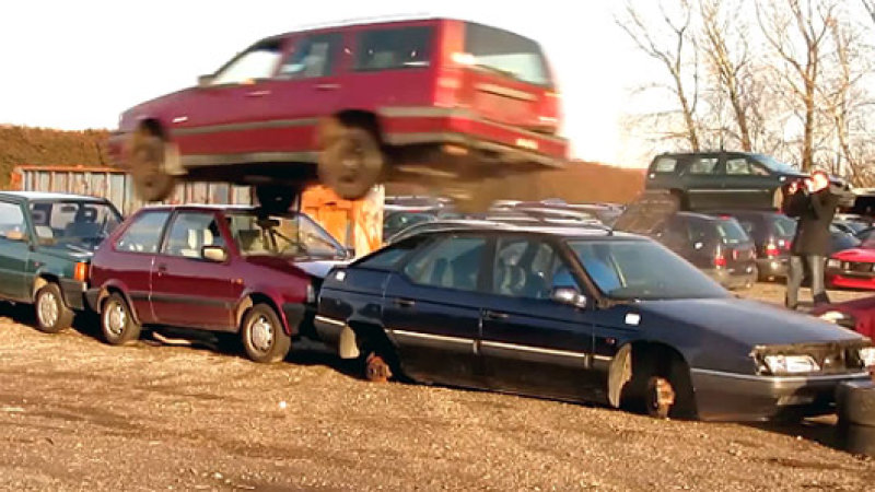 volvo-850-flying