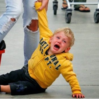 tantrum-in-supermarket-pm