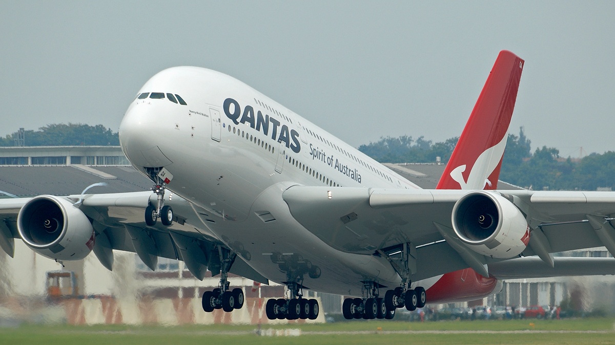 a380_qantas_spirit_of_australia_takeoff