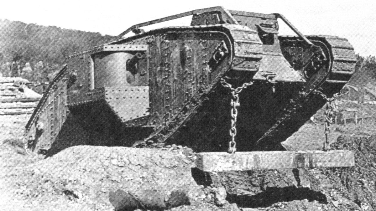 1200px-MarkIVTankWithUnditchingBeam1917