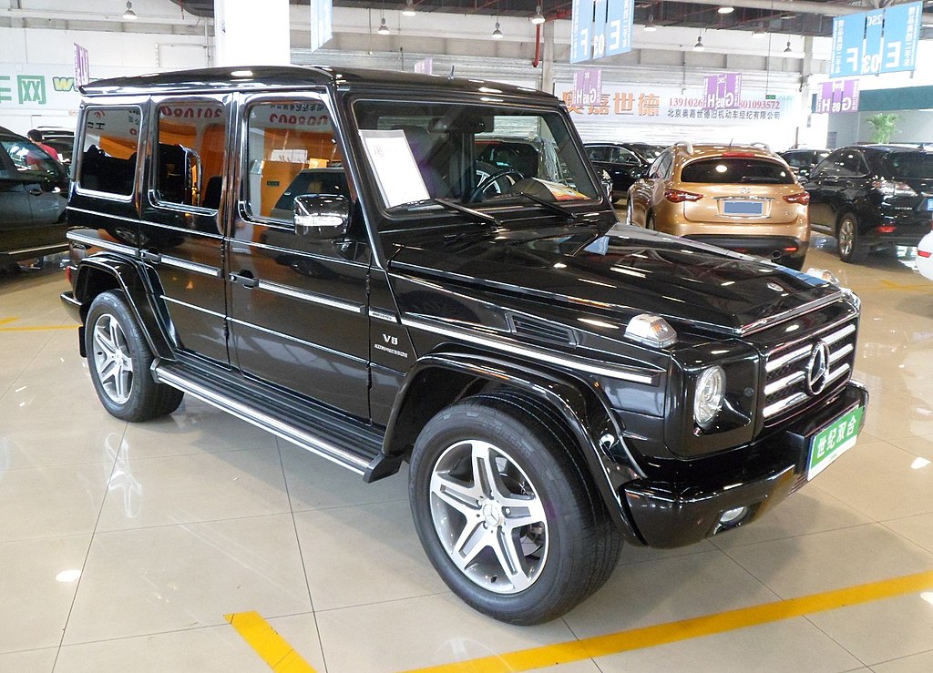 1024px-Mercedes-Benz_G-Class_W463_facelift_II_55_AMG_China_2012-08-09