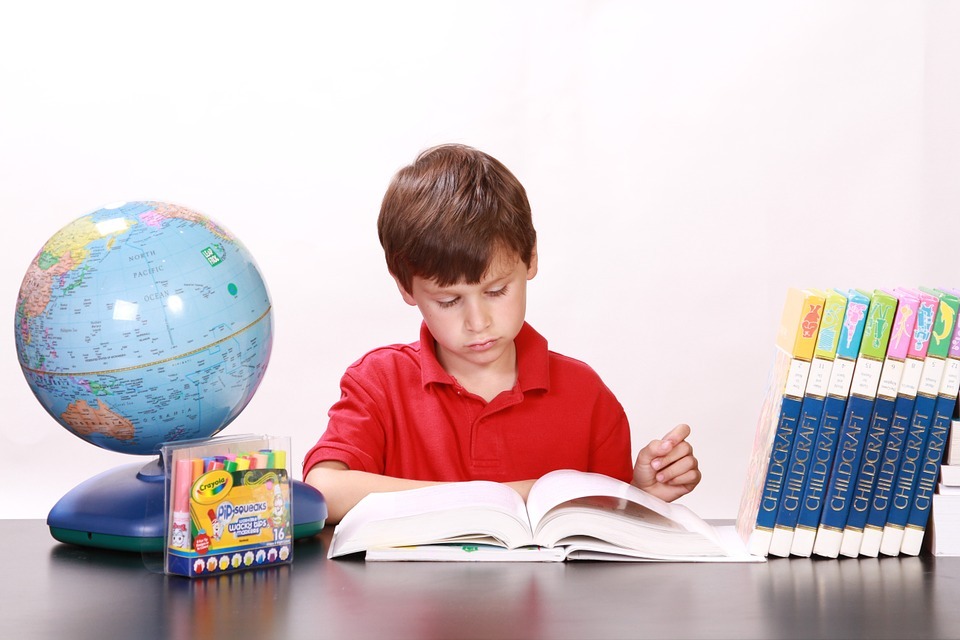 boy-studying