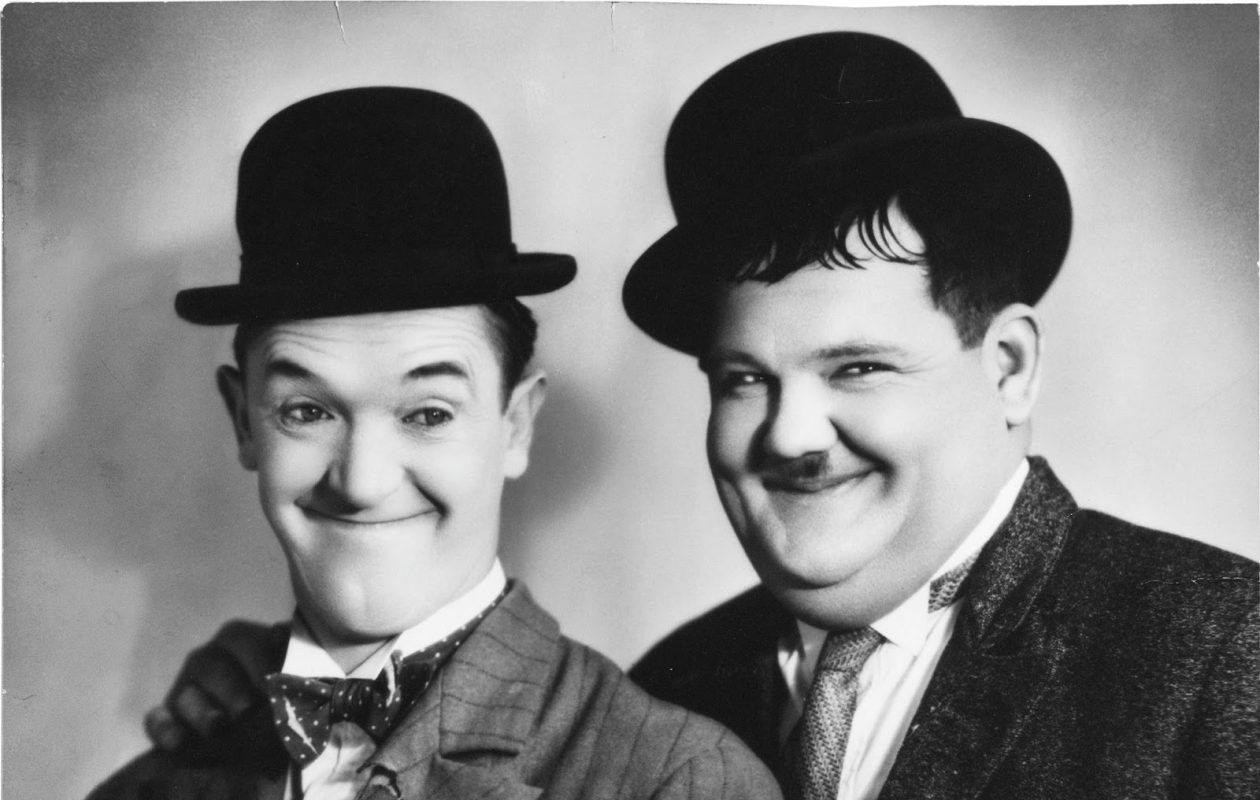 laurel-and-hardy-photo-1260×800
