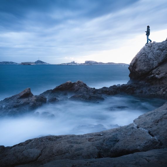 artur-aldyrkhanov-TjUOLVTgh5g-unsplash