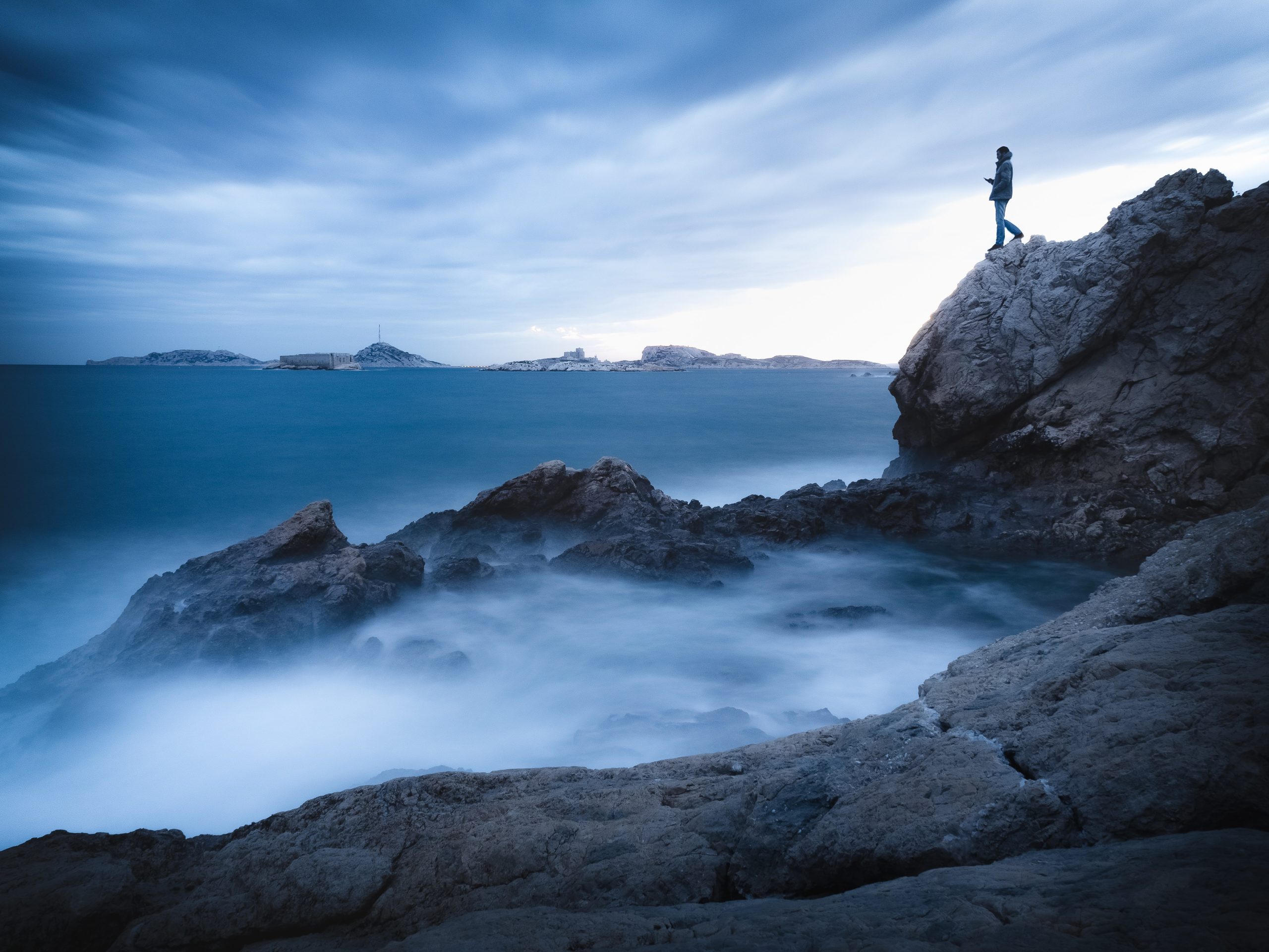 artur-aldyrkhanov-TjUOLVTgh5g-unsplash